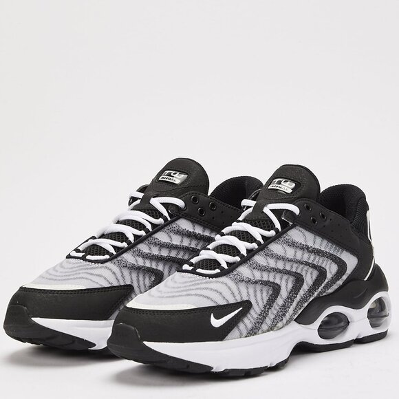 Nike Air Max TW. Brand New. Mens Size: 11.